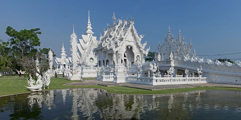 white temple in Chiang Mai tour package
