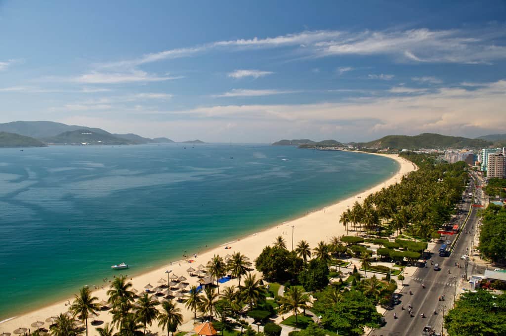 bai bien in nha trang tour package
