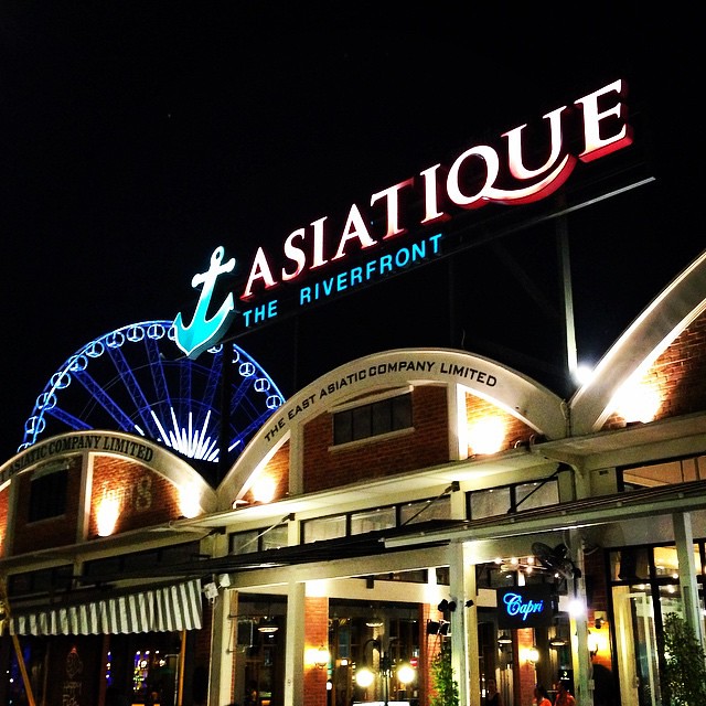 Asiatique The Riverfront is also one of the most special and famous night market in Bangkok.