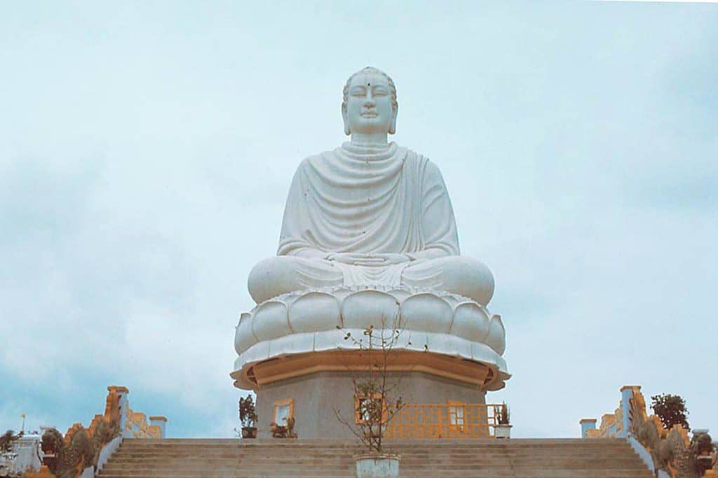 Long Son Pagoda is also known as Chua Long Son that situated on the foothill of Trai Thuy mountain