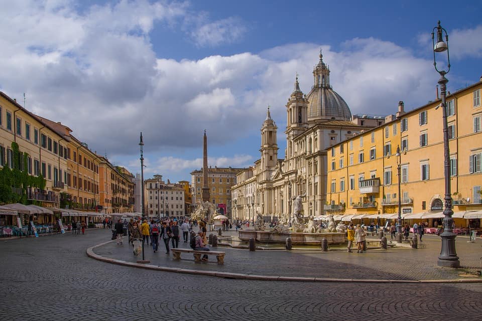Piazza Navona is a square in Rome. In the surroundings there will have restaurant, street artist, painters and musician.