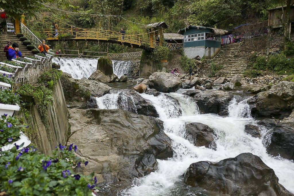 Sapa Tour to visit stunning waterfall and the vestige of a hydroelectric power station