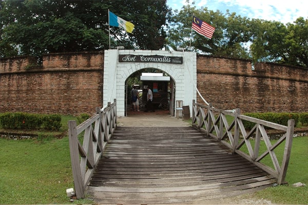 Fort Cornwallis is built by Captain Francis Light to represent protection of the region